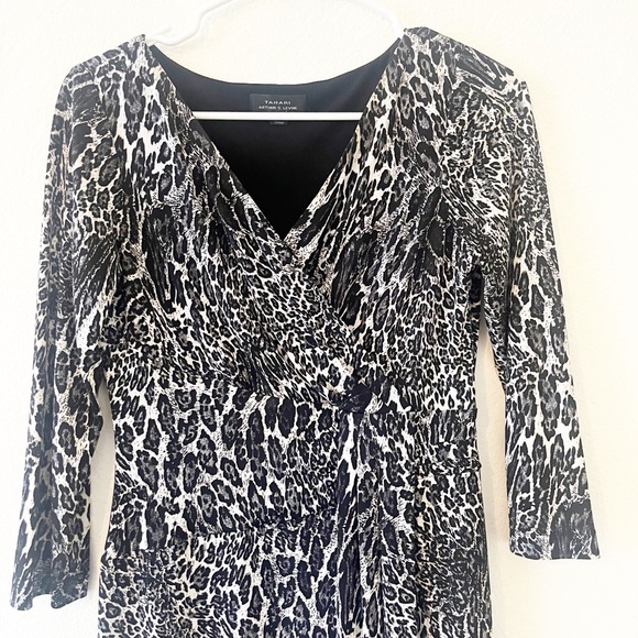 Tahari Black Leopard Stretchy Faux Wrap‎ Dress Sz 4 - Picture 2 of 4